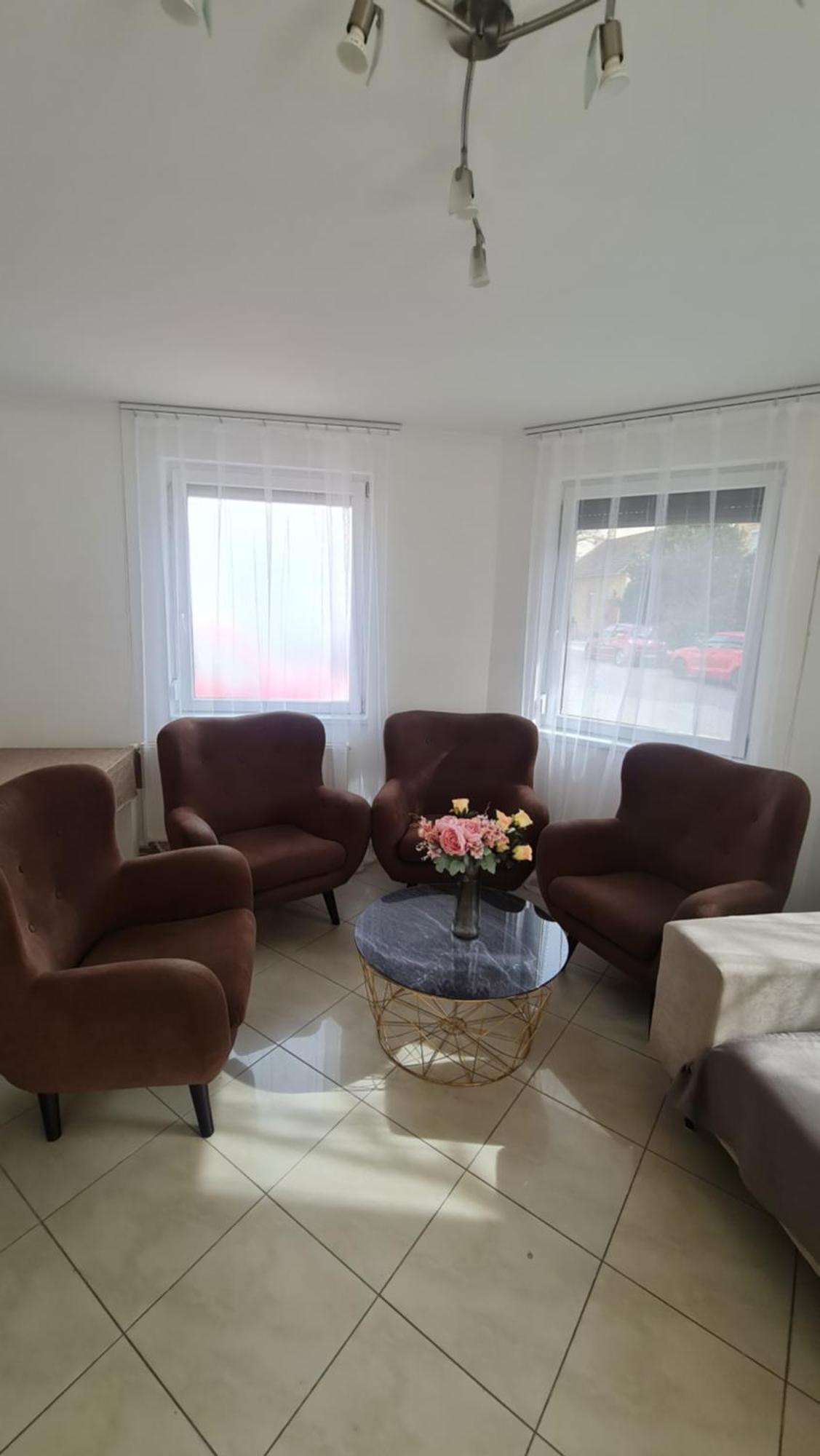 Tulipan Apartman Szeged Buitenkant foto